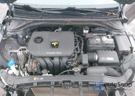 2018 Hyundai Elantra Sel z USA, uszkodzony, nr VIN KMHD84LF5JU560104